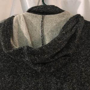 Hooded coat with side pockets